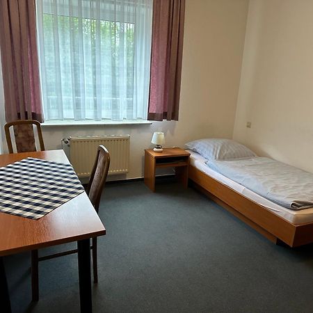 Haus Pegasus Hotel Garbsen Room photo